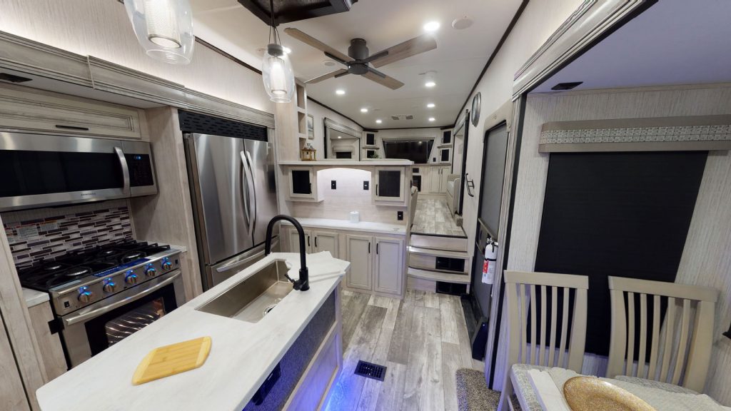 Sierra Fifth Wheel Interior